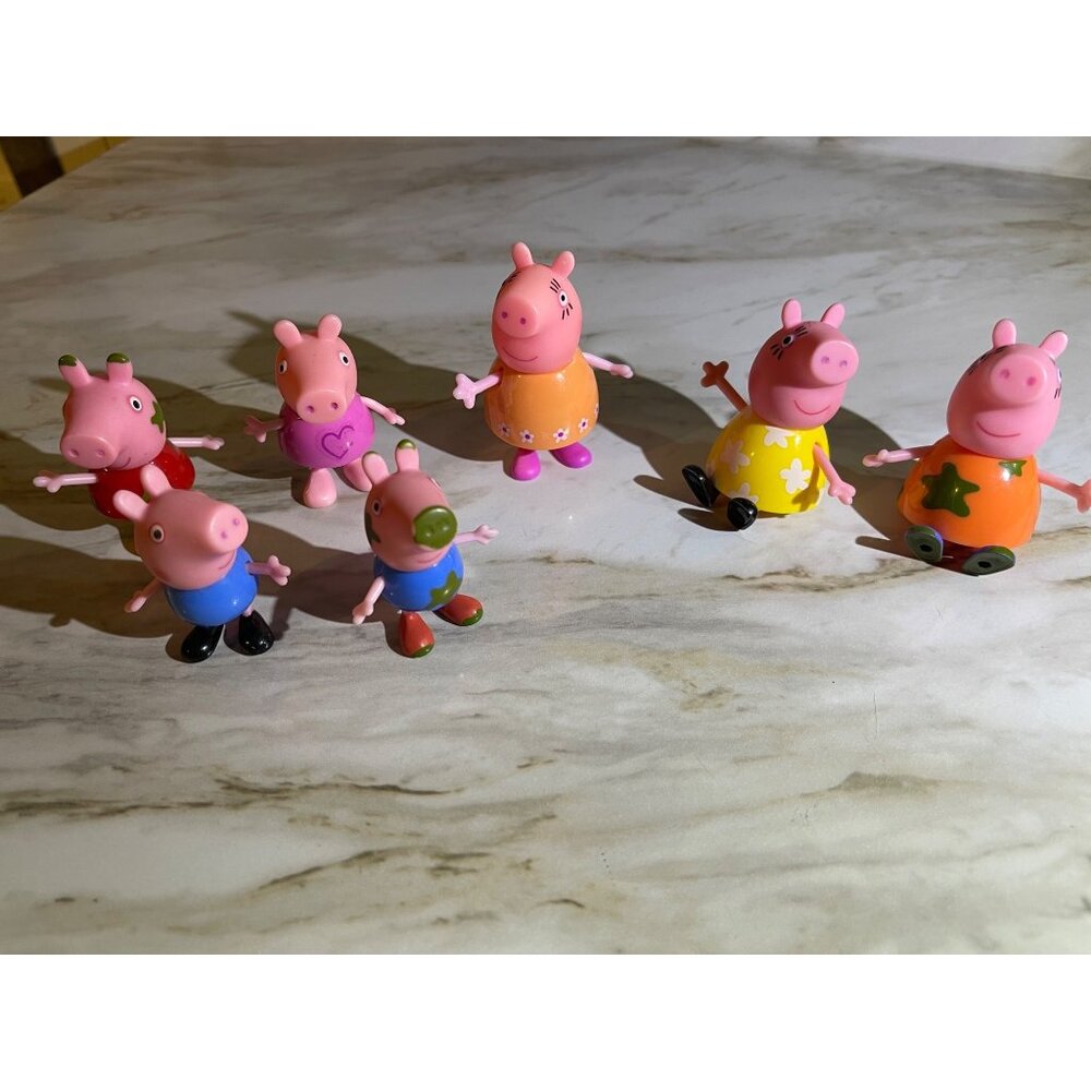 Peppa Pig Family & Friends Figurine Set